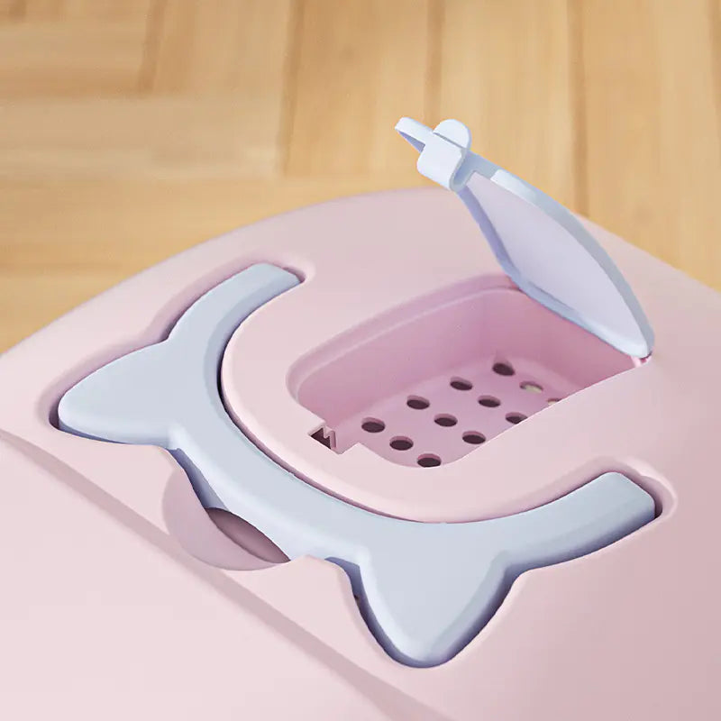 Large Closed Cat Litter Box with Odor Control Features