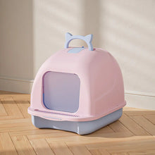 Large Closed Cat Litter Box with Odor Control Features