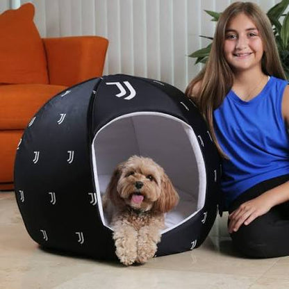 Dog Hugs Cat Juventus - Medium -Pet Bed-Licensed Pet beds